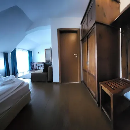 Banderitsa And Casino Szálloda 3*